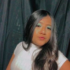 Meet your Posher, Valentina